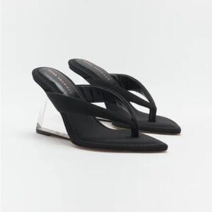 NWB Good American Cinder-F*CKING-RELLA Wedge Black Neoprene Thong Size 7